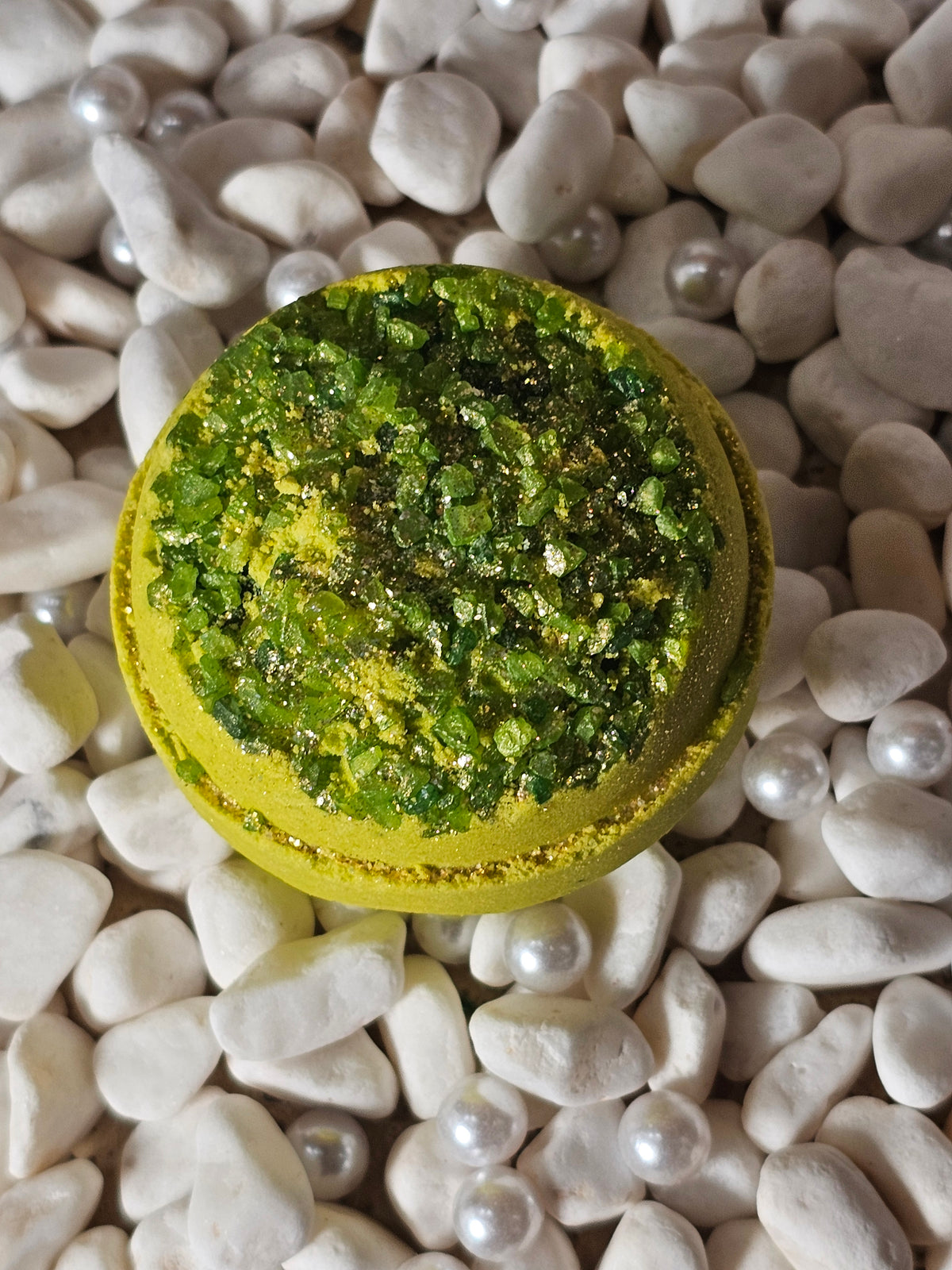 Peridot Geode Mega Bath Bomb