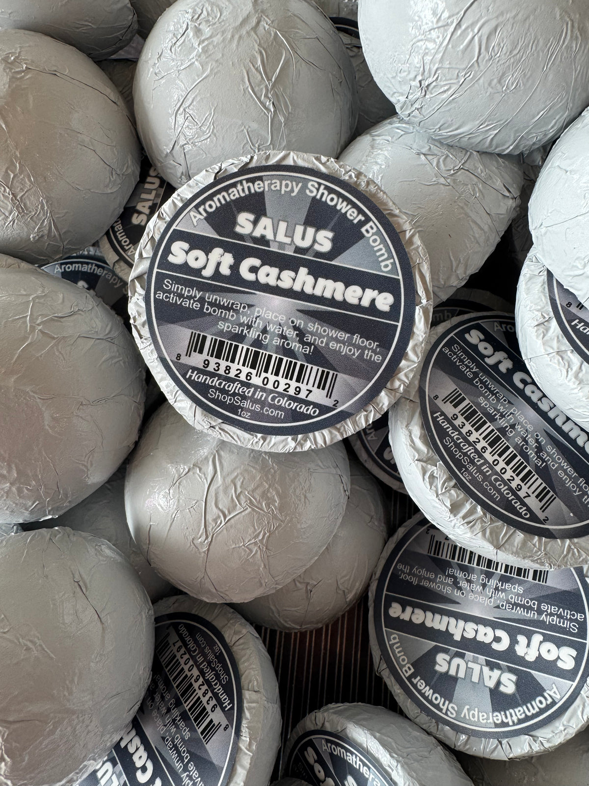 Soft Cashmere SHOWER Bomb