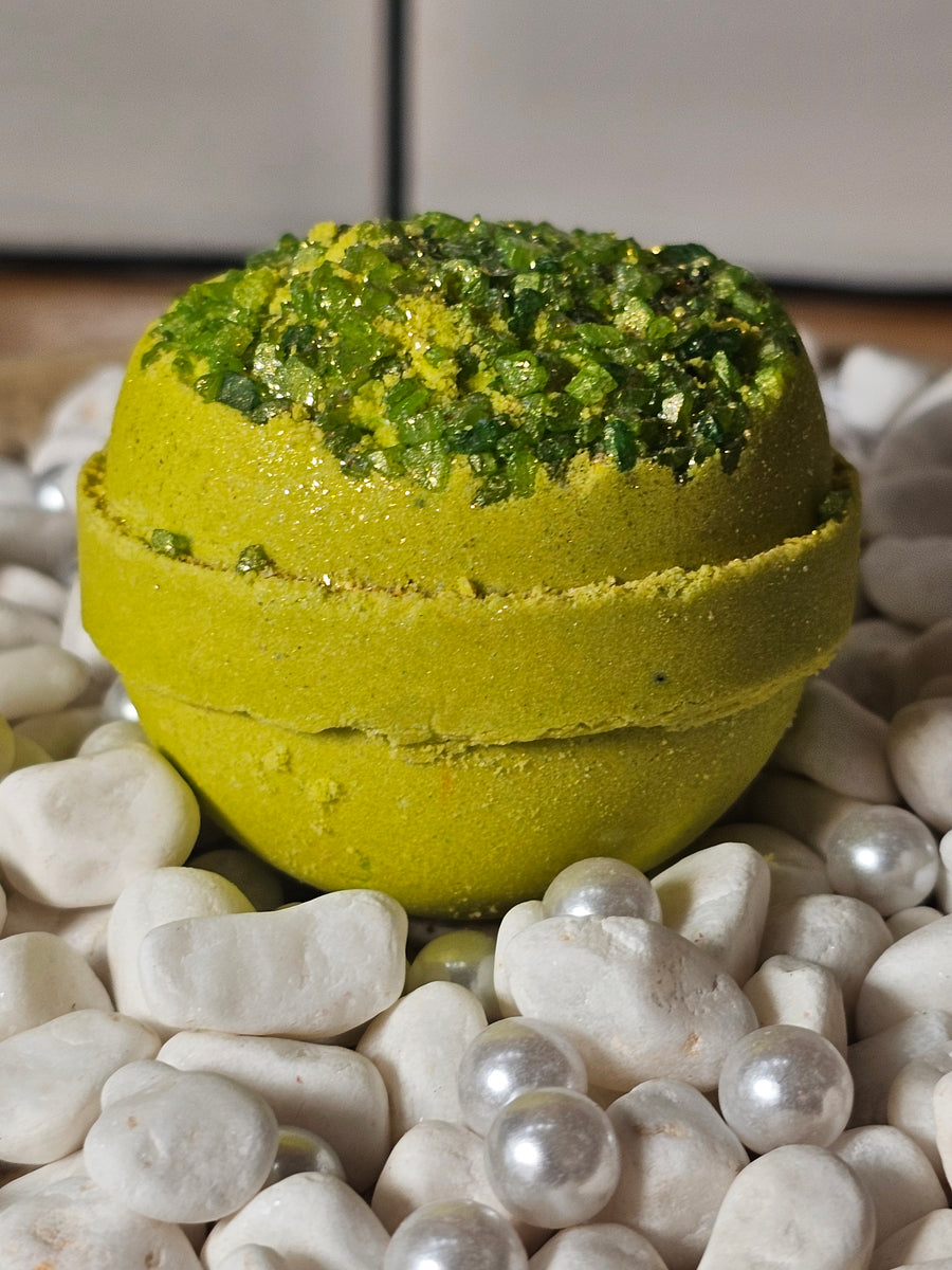 Peridot Geode Mega Bath Bomb