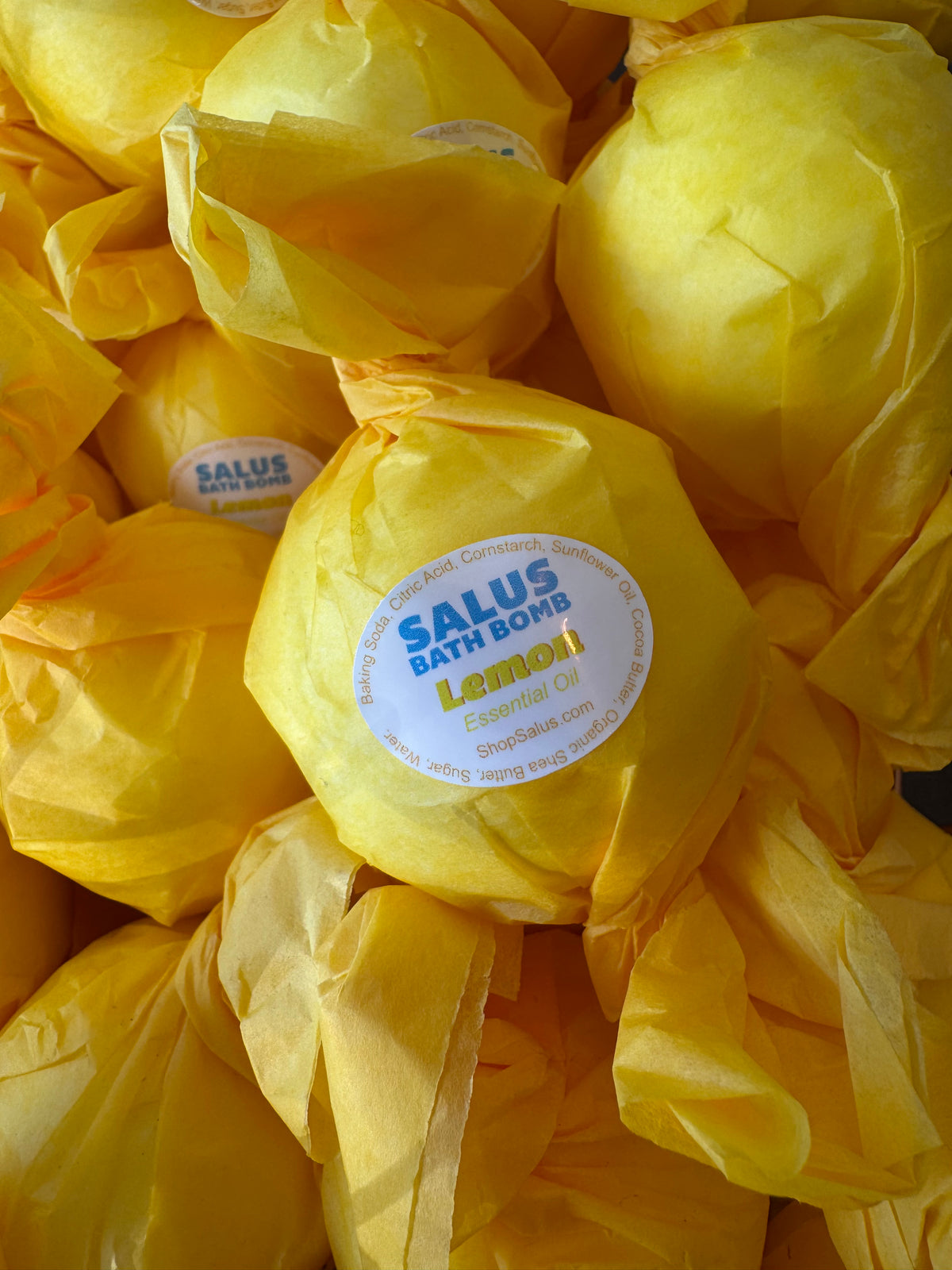 Lemon Essential Oil Bath Bomb