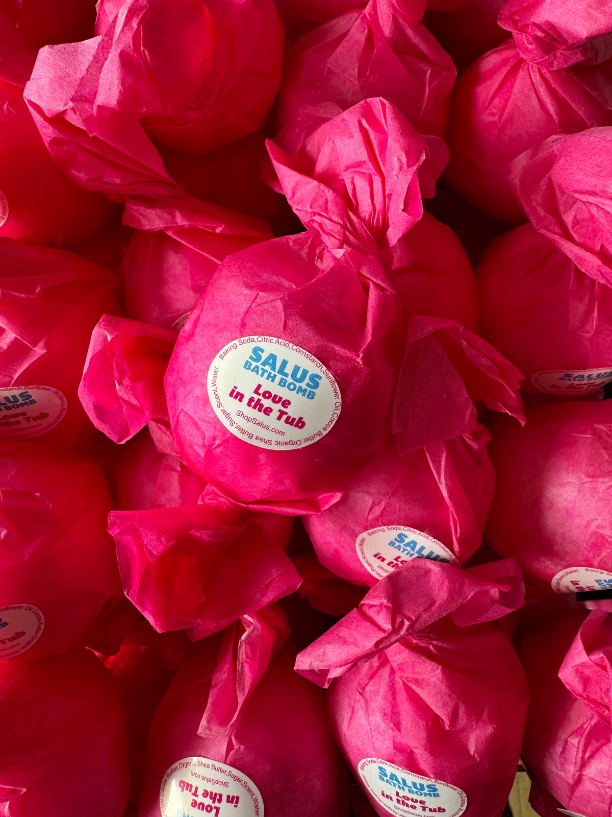 Love in the Tub Bath Bomb