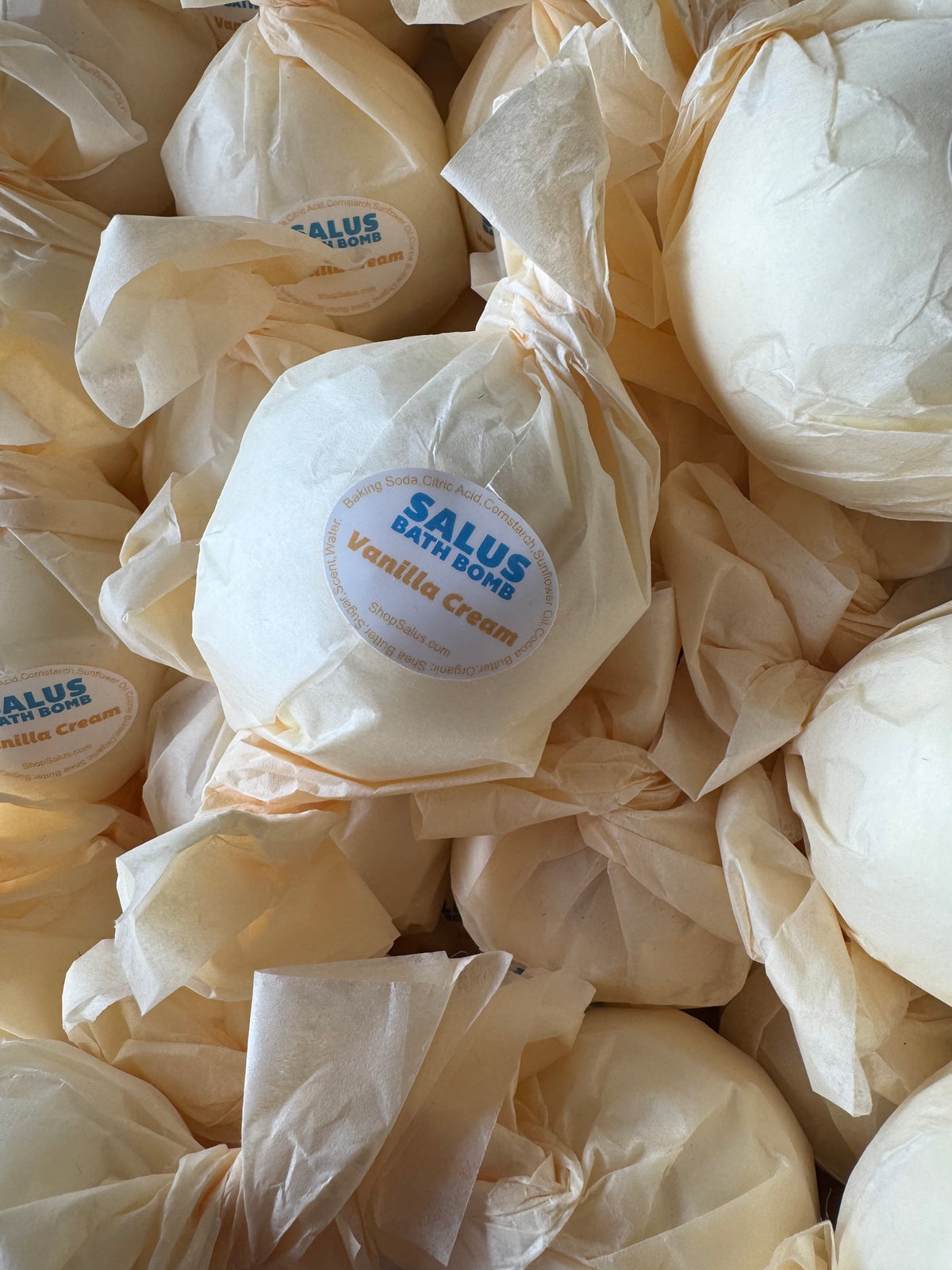 Vanilla Cream Bath Bomb